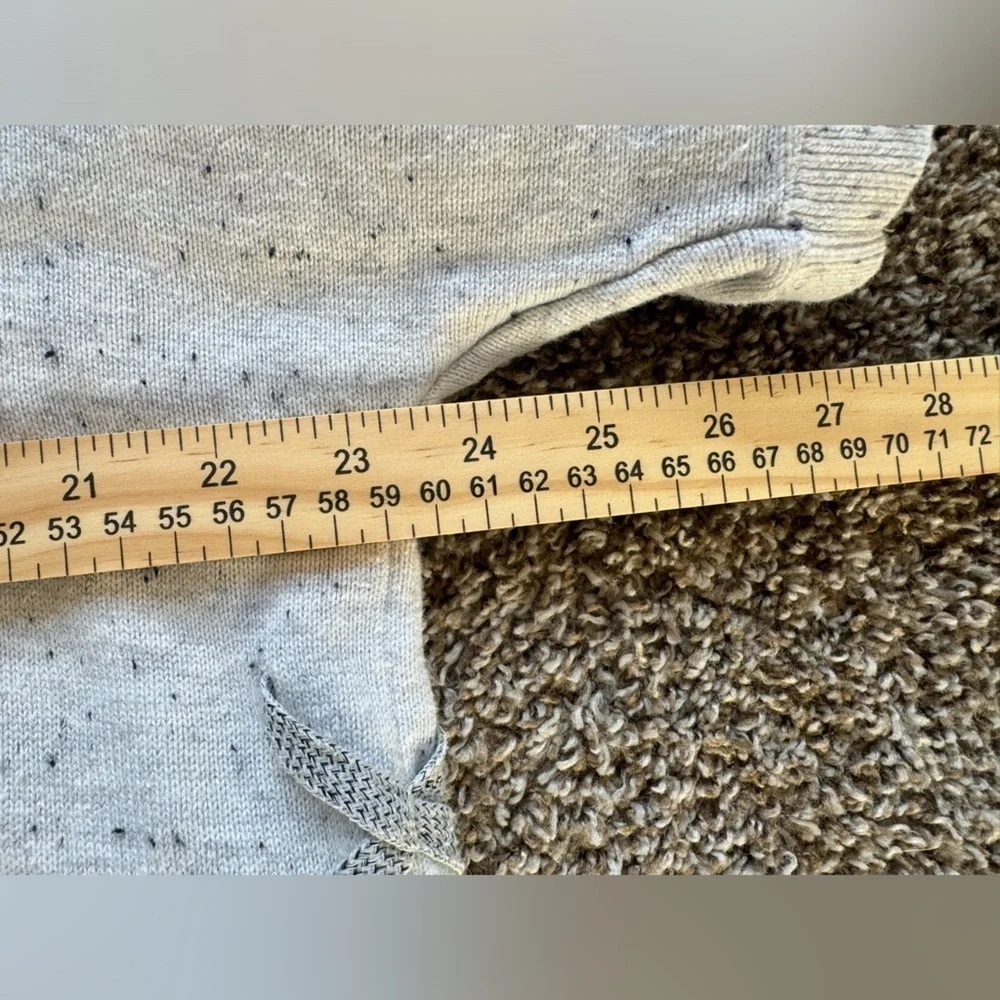 Cabi In Stitches Gray Hooded Specked Short Sleeve Sweater Small